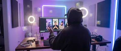 Feed Hijackers: The Viral Video Habits Everyone’s Copying Right Now